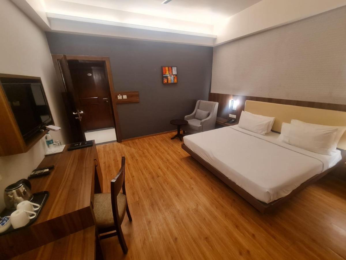 Hotel Lemon Park Халдвани Экстерьер фото